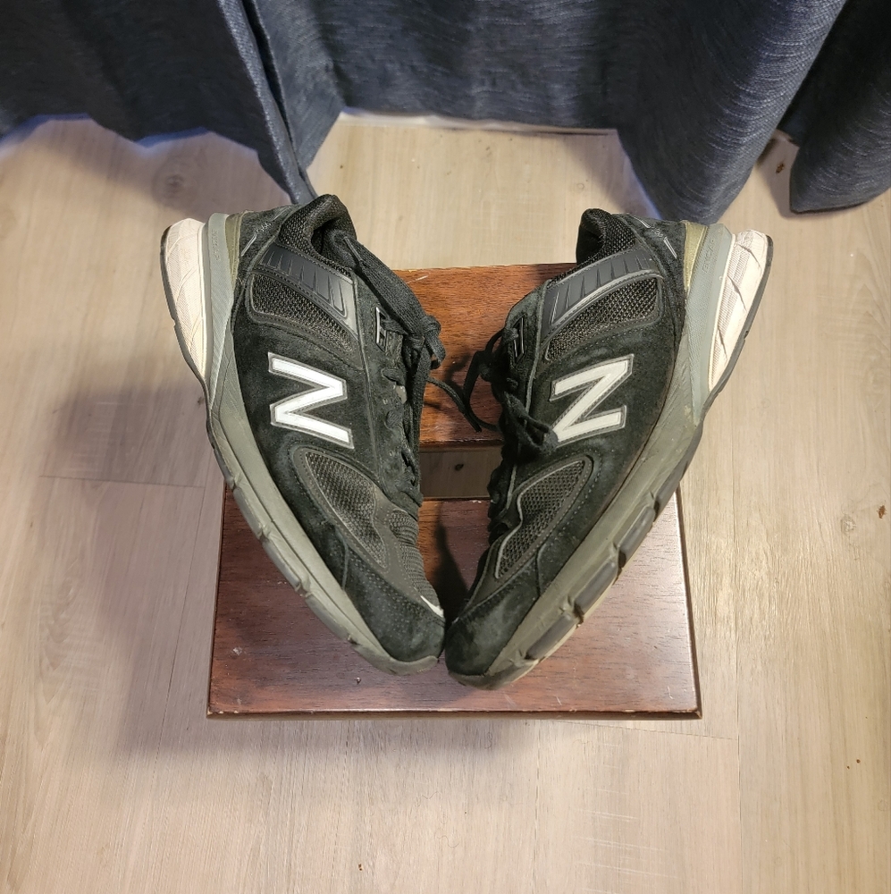 New Balance 990